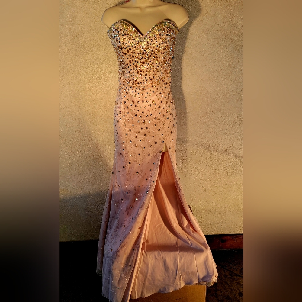 Mari Lee By Madeline Gardner Long Prom Dress, Color: Light Pink, Size: 3/4